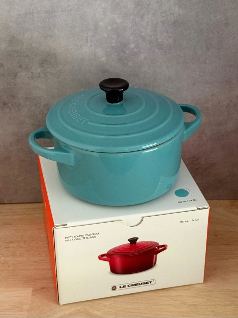 Le Creuset Small Round Casserole in Turquoise Blue 24 oz